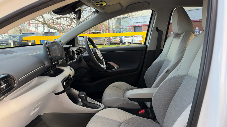 Toyota Yaris 1.5 Hybrid Excel 5dr CVT Hybrid Hatchback